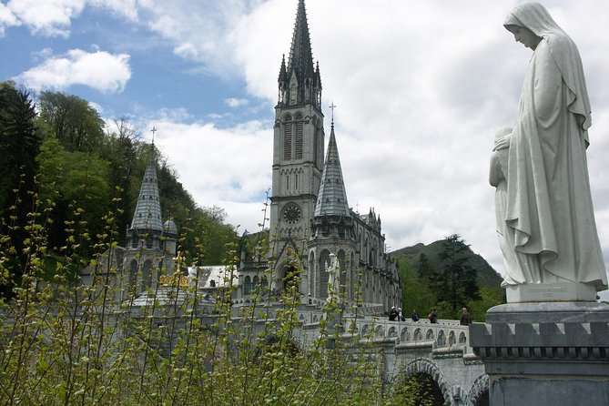 LOURDES : COME FOR A DAY - Private Day-trip from PARIS by High Speed Train - Why this Lourdes day trip works
