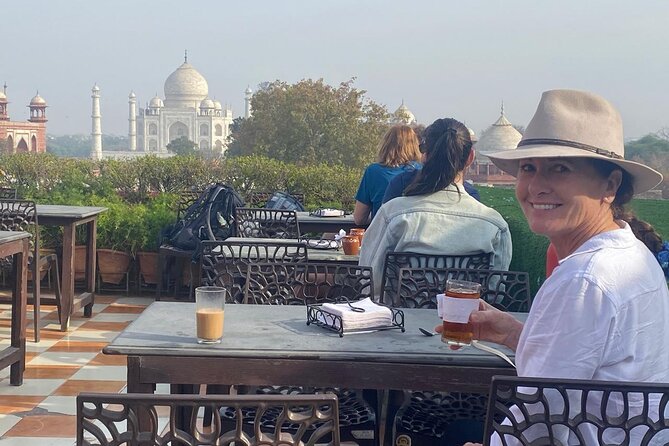 Luxury Taj Mahal by super fast train from Delhi all inclusive - What the guide adds