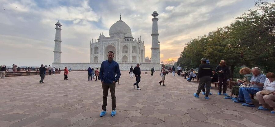 Luxury train tour from Delhi to Agra - Agra markets, handicrafts, and shopping choices