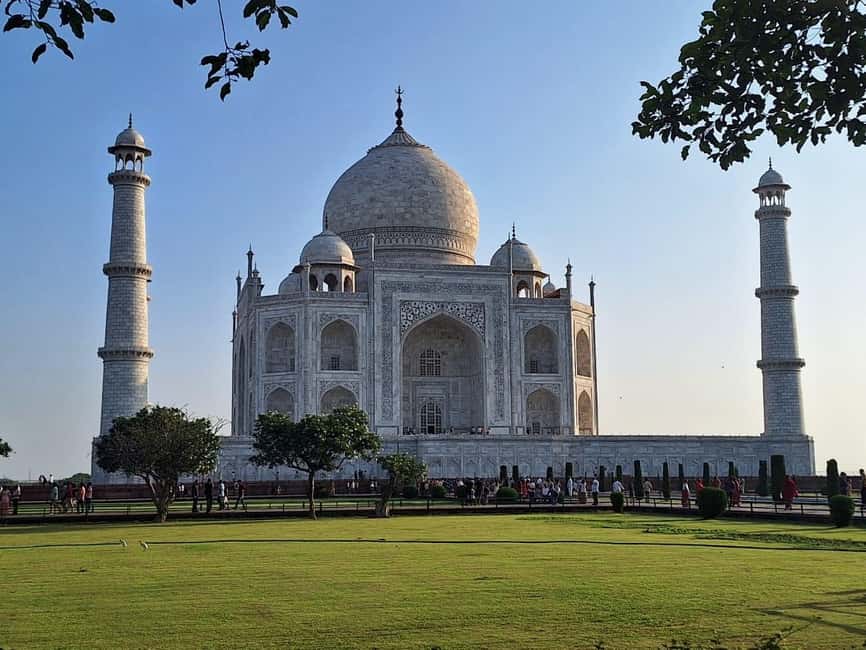 Luxury train tour from Delhi to Agra - Who should book this Agra day trip?