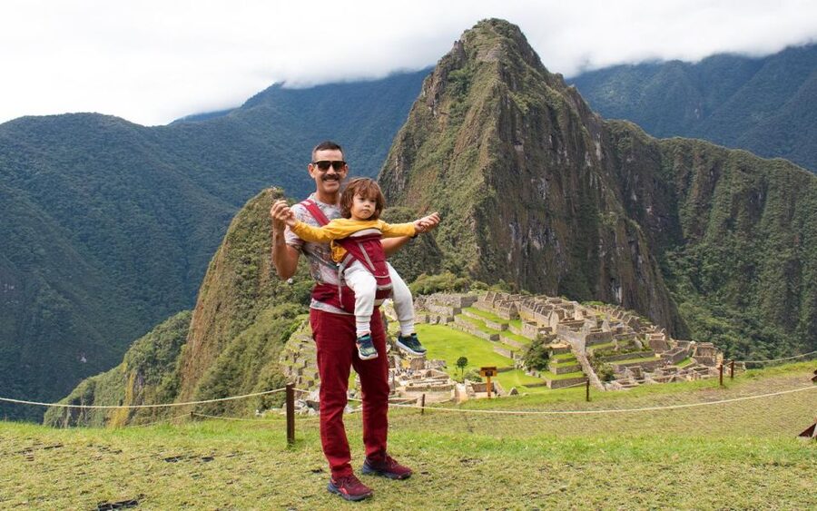 Machupicchu tour by tourist train in 2 days - Returning through Aguas Calientes and Ollantaytambo