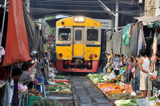 Maeklong & Damnoen Saduak Markets: Railway & Floating Market Tour - The transport tradeoff from Bangkok