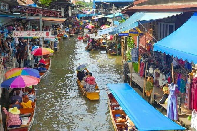 Maeklong Railway and Damnoen Saduak Floating Market Tour - Why the Maeklong train market is the main event