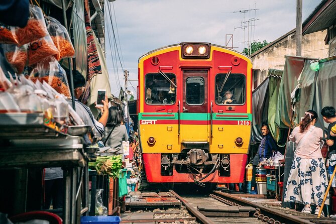 Maeklong Railway & Damnoen Saduak Floating Market Tour – Full Day - One hour with palm sugar makers in Amphawa