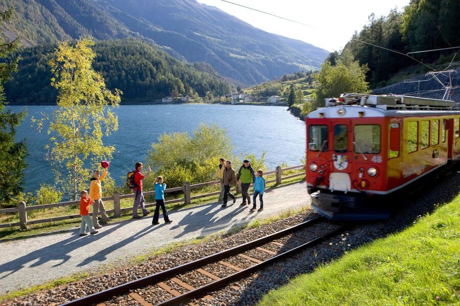 Milan to St. Moritz: Scenic Bernina Train Tour with Guide - Should you book the Bernina train tour from Milan?