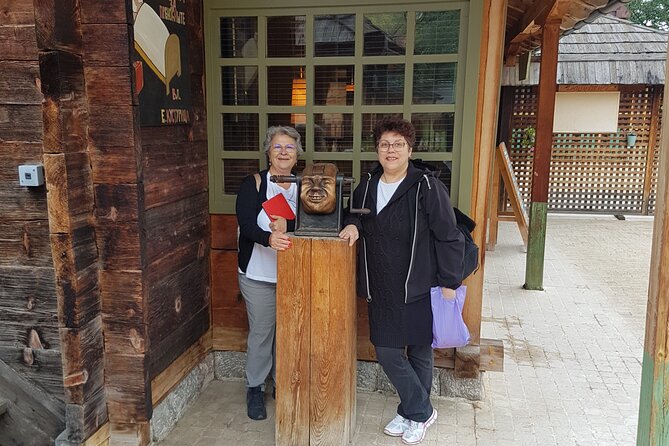 Mokra Gora toure with a Šargan 8 train ride - The Drina River House photo stop