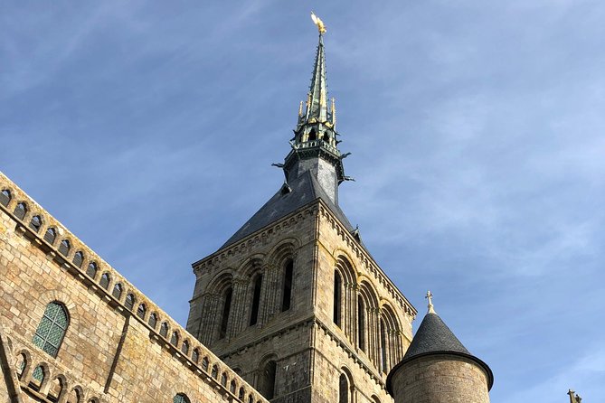 Mont Saint-Michel EXPRESS (day-trip from Paris by TGV - high speed train) - Hotel pickup and the private-tour setup