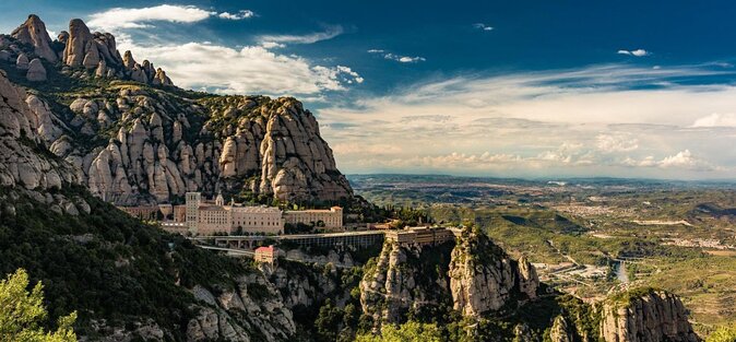 Montserrat: Cog-Wheel, Basilica, Black Madonna & Licor Tasting - Why Montserrat Makes a Fine Half-Day Escape