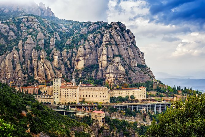 Montserrat: Cog-Wheel, Basilica, Black Madonna & Licor Tasting - What the Guides Add