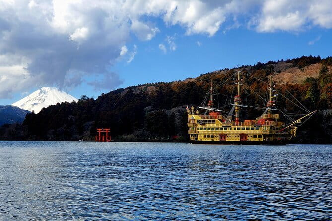 Mt Fuji & Hakone Private Tour from Tokyo: Return by Bullet Train - Lake Ashi by cruise or boat