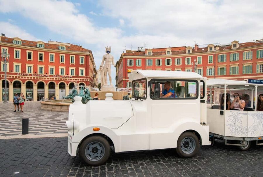 Nice: A gentle ride on a small electric train with panoramic views - Comfort, seating, and access