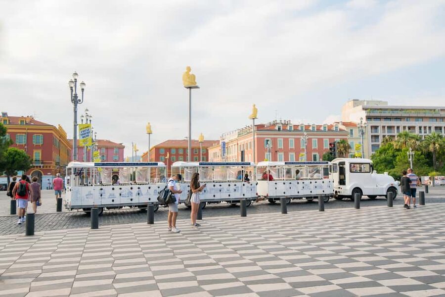 Nice: A gentle ride on a small electric train with panoramic views - Should you book it?