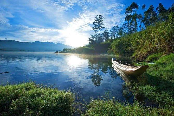 Nuwara Eliya Highlights: Waterfall, Tea & Picturesque Train Ride - The Train From Nuwara Eliya to Kandy