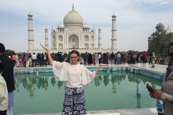 One Day Tour to Taj Mahal from Delhi by Fastest Train with Meals - What the private format changes