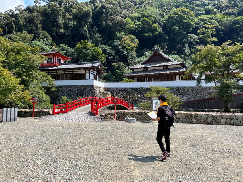Osaka: Private Samurai Experience - Train with Sword Master - The cultural side, from temple history to old swords