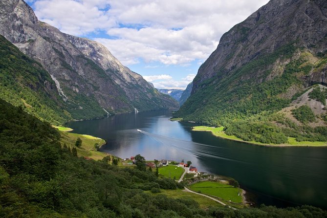 Oslo To Bergen Self-Guided Full Day Trip with Flåm Railway And Fjord Cruise - Oslo to Myrdal: starting high above the ordinary