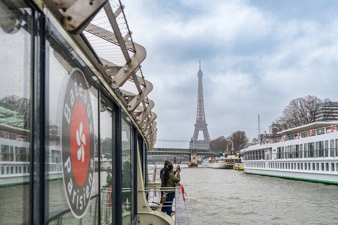 Paris Explorer Rail Tour from London with Paris Sightseeing Bus - Seeing Paris from the hop-on hop-off bus
