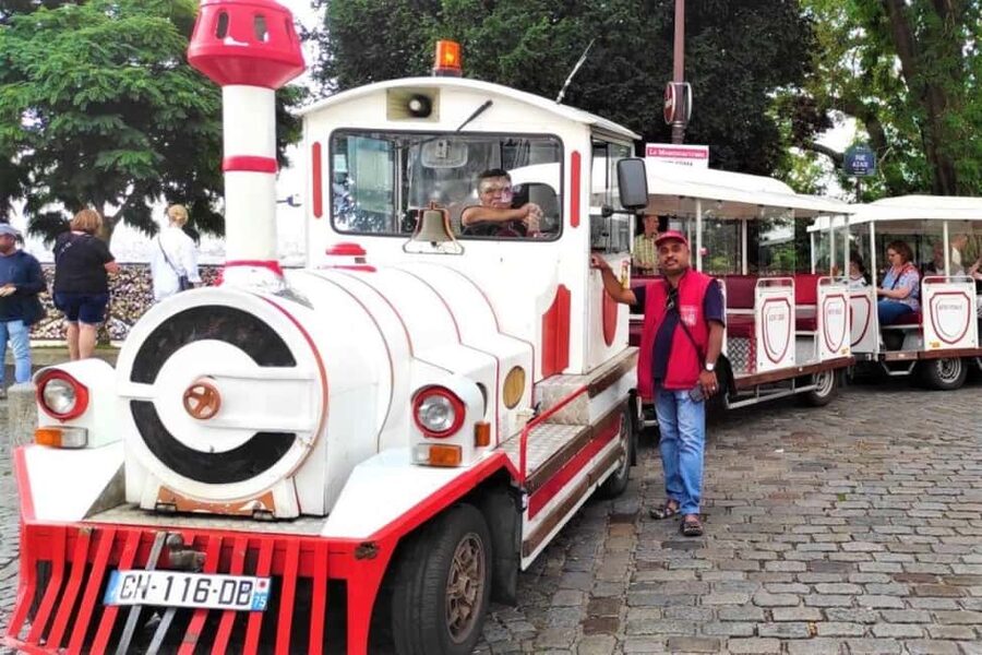 Paris: Montmartre Train Ride w/ Optional Seine River Cruise - What you see during the 30-minute ride
