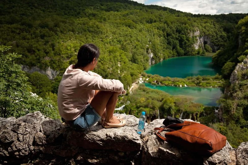 Plitvice Lakes: Guided Walking Tour with Train and Boat Ride - What the guides add