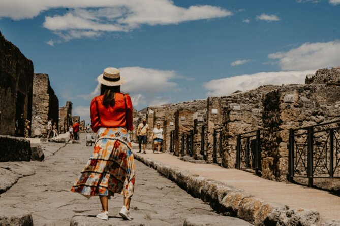 Pompeii Guided Tour with Train Included from Rome - Free Time After the Guided Visit