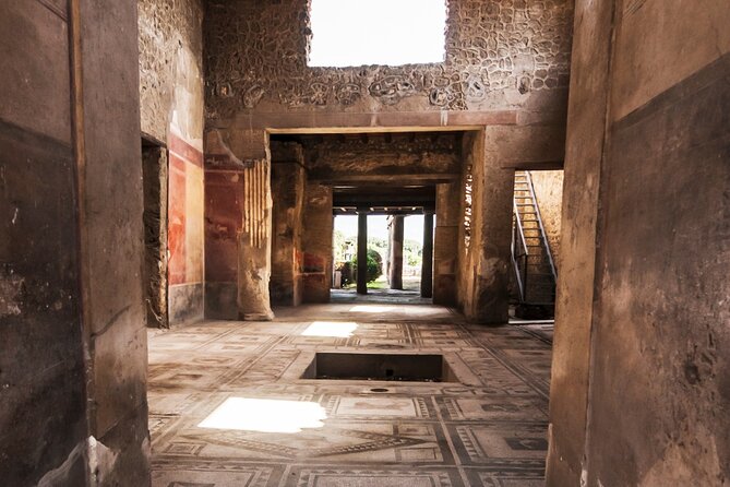 Pompeii & Herculaneum by Train from Rome with Pizza Lunch - A generous lunch near Pompeii