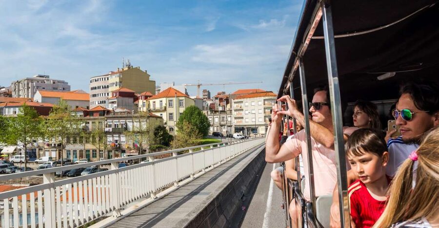 Porto: City Train Tour, River Cruise & Wine Cellar - A useful first look at Porto