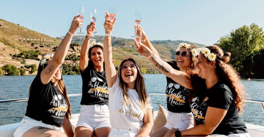Porto: Douro Valley Full-Day Boat, Train, and Lunch Tour - Starting in Porto and crossing into wine country