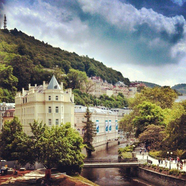 Prague: Karlovy Vary Day Trip with Watchtower and Funicular - Why Karlovy Vary Makes a Good Day Trip
