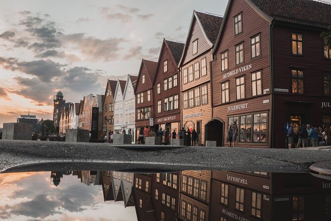 Private Bergen Walking tour with Funicular - A smart first look at Bergen