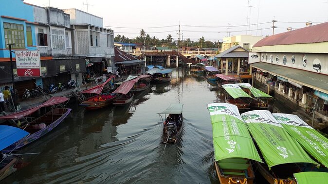 Private Excursion to Maeklong Railway & Amphawa Floating Markets - Why Maeklong Railway Market is the star