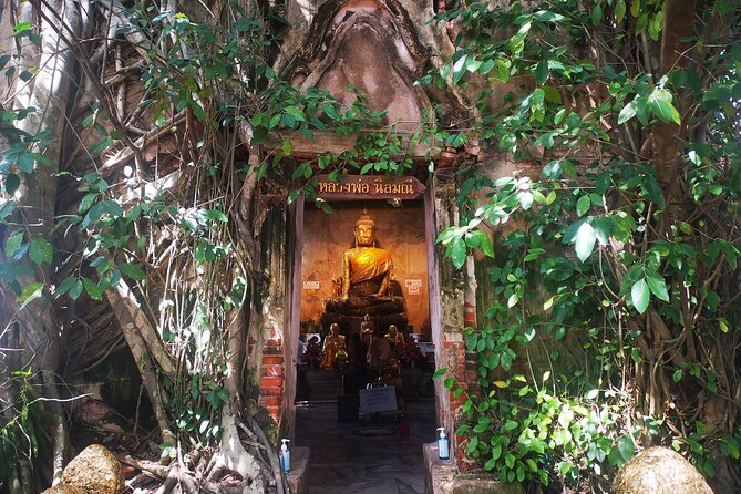 Private Excursion to Maeklong Railway & Amphawa Floating Markets - Two hours at Amphawa Floating Market