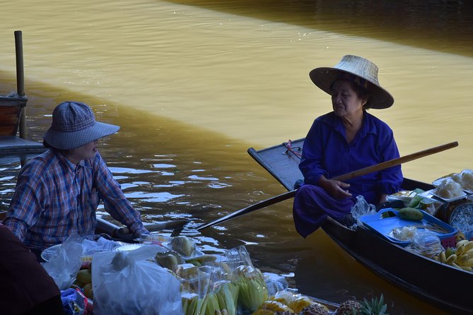 Private Excursion to Maeklong Railway and Floating Markets - What the private guide adds