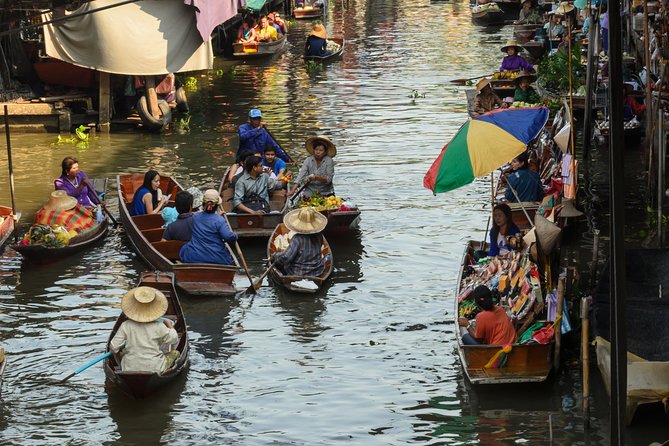 Private Excursion to Maeklong Railway and Floating Markets - Heat, crowds, and practical comfort