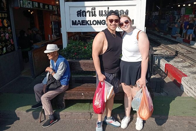 Private Floating Market and Maeklong Railway Tour from Bangkok - Wat Phet Samuth Woravihan and a quieter hour