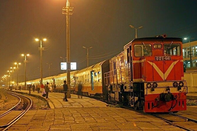 Private Overnight Train Hanoi To Sapa Or Return - What happens at Hanoi Railway Station