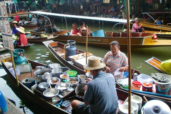 Private tour : Railway & Floating Market and the Bridge over river Kwae - Is $185.41 per person a fair price?
