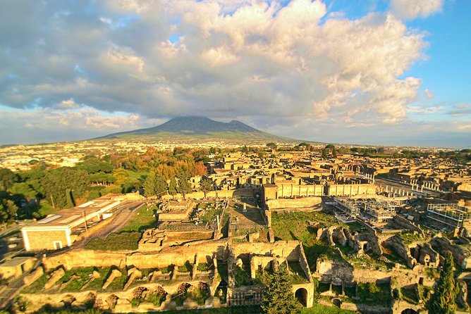 Private Tour Rome to Pompeii in private vehicle or fast train - Entering Pompeii with a private guide