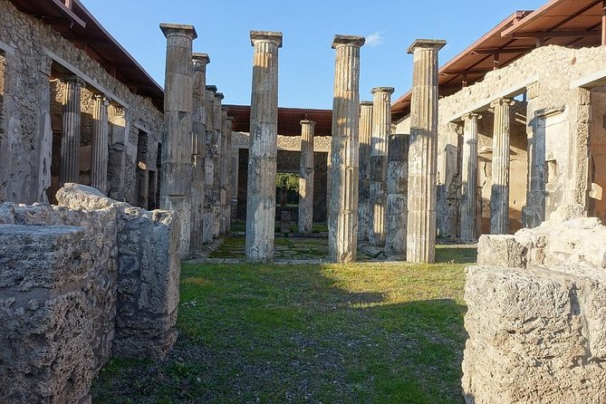 Private Tour Rome to Pompeii in private vehicle or fast train - Stabian Baths and the public side of the city