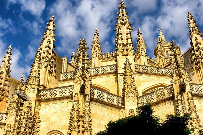 Private Tour: Segovia Day Trip from Madrid by High-Speed Train - Inside the Alcázar, Segovia’s castle above the old city