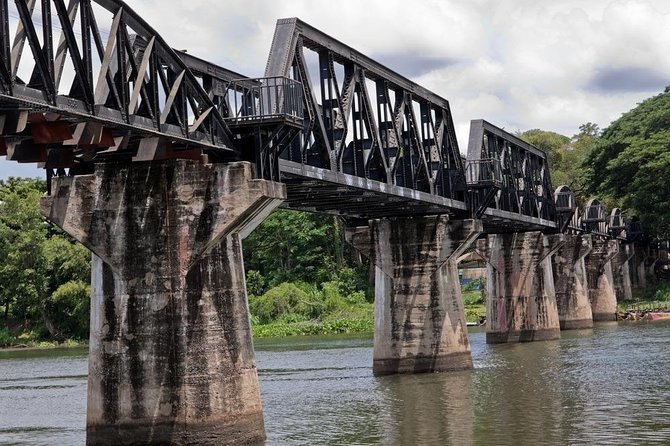 Private Tour: Thai–Burma Death Railway Bridge on the River Kwai from Bangkok - Kanchanaburi War Cemetery: starting with remembrance