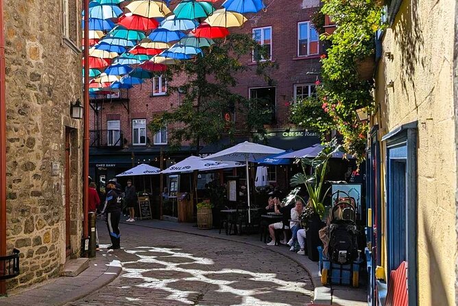 Quebec City Scenic Walking Tour with 1 Funicular Ride - What the guides add to the walk