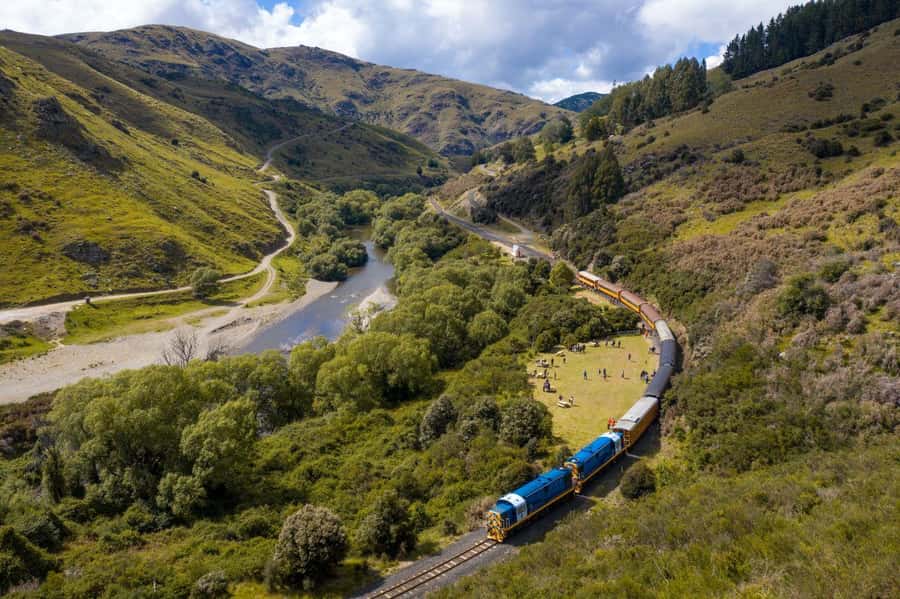 Queenstown to Dunedin Incl Taieri Gorge Train (One-Way) - A 15-minute pause at Dunstan House in Clyde