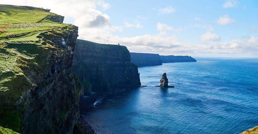 Rail Tour: The Cliffs of Moher & Bunratty Castle Tour - Why this rail trip works for seeing western Ireland
