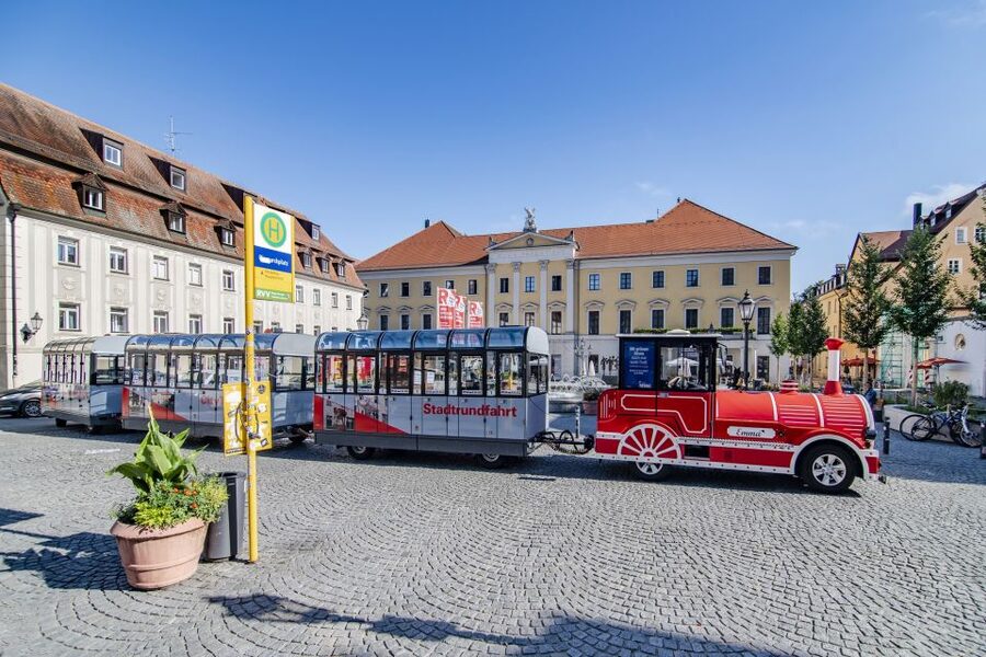 Regensburg: City Tour with the Bimmelbahn Train - Starting beside Regensburg Cathedral