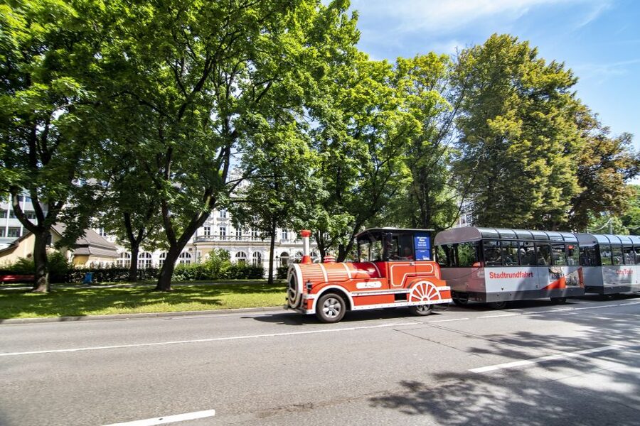 Regensburg: City Tour with the Bimmelbahn Train - Passing the Palace of St. Emmeram