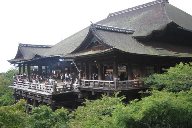 Sagano Romantic Train & Arashiyama, Kiyomizudera, Fushimi Inari Taisha Day Tour - Choosing the optional Japanese lunch
