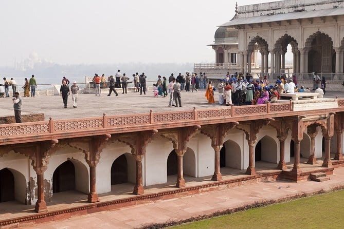 Same Day Taj Mahal and Agra Tour by Fastest Train from Delhi - Three Hours With the Taj Mahal