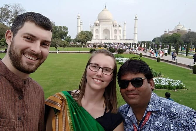 Same Day Taj Mahal and Agra Tour by Fastest Train from Delhi - The Guide and Personal Service