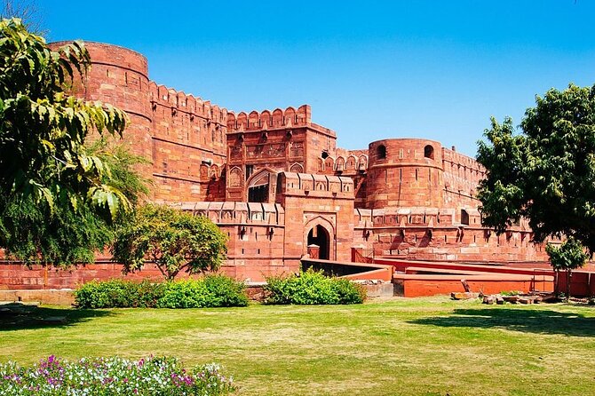 Same Day Taj Mahal Tour by Gatiman Express Train - Two hours inside the Taj Mahal grounds