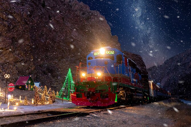 Santa Express Train - Food, cocoa, and the onboard bar
